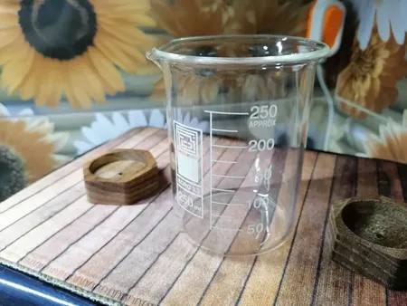 بشر آزمایشگاه مدل beaker ظرفیت 250 میلی لیتر