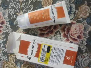 تجریه خرید کرم ضدآفتاب رنگی درموبای مدل SPF65، مناسب پوست‌های چرب، حجم 50 میلی‌لیتر