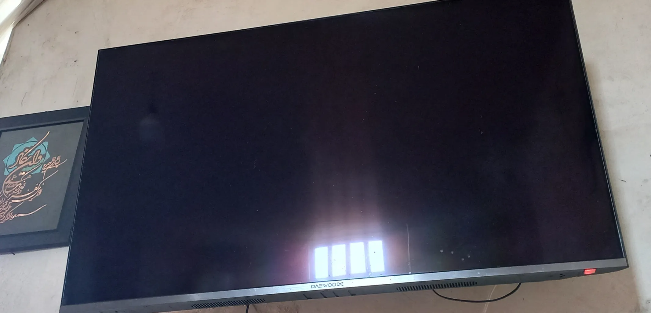 پایه دیواری تلویزیون کاردو مدل A3 مناسب برای تلوزیون 30 تا 65 اینچ