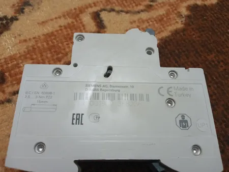 فیوز مینیاتوری 32 آمپر زیمنس مدل C32