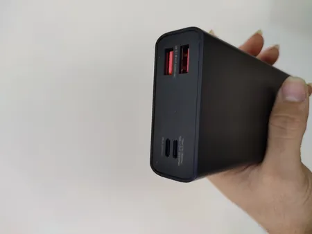 پاوربانک ریمکس مدل RPP-672 ظرفیت 20000 میلی آمپر ساعت