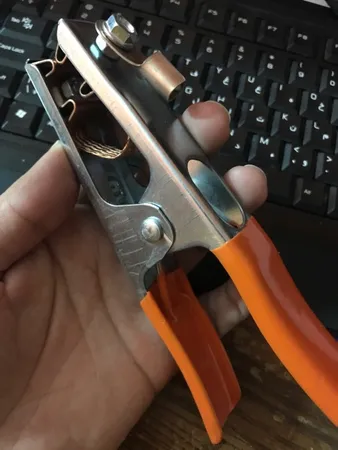 گیره اتصال به زمین جوشکاری وینر مدل W-007 ظرفیت 300 آمپر