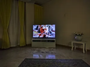 تجریه خرید تلویزیون کیو ال ای دی هوشمند هایسنس مدل 55E7K سایز 55 اینچ