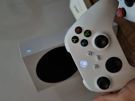 مجموعه کنسول بازی مایکروسافت مدل Xbox Series S ظرفیت 512 گیگابایت به همراه دسته اضافی