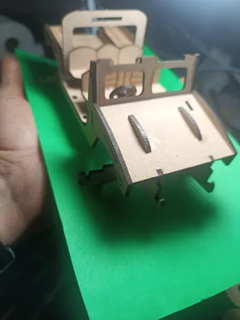 ساختنی مدل ماشین آفرود