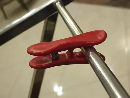 گیره لباس بازن کد 5301010 بسته 8 عددی