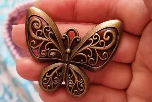 تجریه خرید آویز گردنبند مدل پروانه عاشق کد AG 927