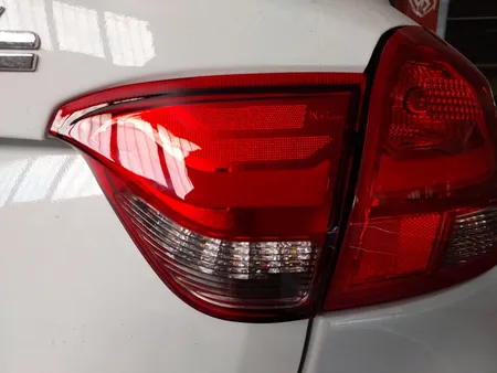 چراغ خطر عقب نورگستر مدل پلاس مناسب برای کوئیک بسته 2 عددی