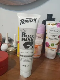 ماسک صورت رینوزیت مدل carbon active حجم 100 میلی لیتر