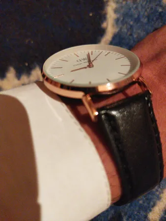 ساعت مچی عقربه ای کد301