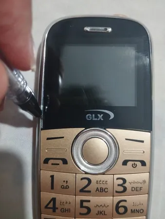 گوشی موبایل جی ال ایکس مدل F8 دو سیم کارت