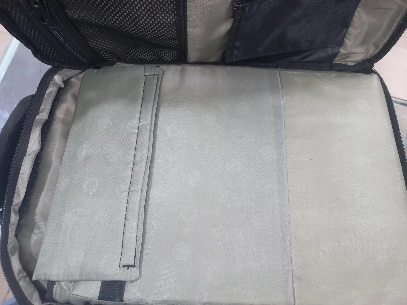 کوله پشتی لپ تاپ برساد مدل Bb 102 plus مناسب برای لپ تاپ 15 تا 17 اینچی