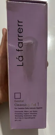 ژل بهداشتی بانوان لافارر مدل 01 مناسب بانوان قبل از یائسگی حجم 250 میلی لیتر