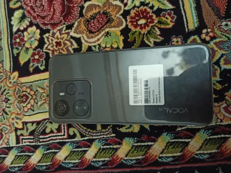 گوشی موبایل وکال مدل V1 Plus دو سیم کارت ظرفیت 128 گیگابایت و رم 4 گیگابایت