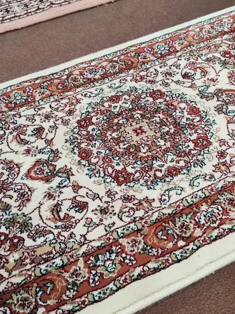 فرش ماشینی زمرد مشهد طرح 14003 زمینه کرم