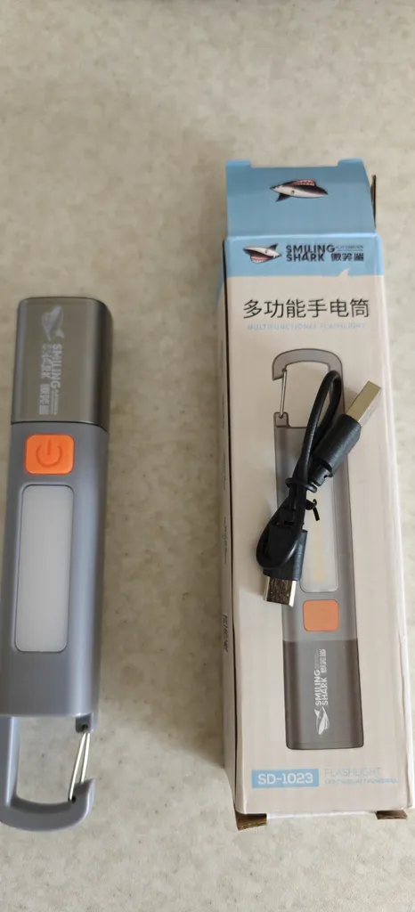 چراغ قوه شارژی اسمایلینگ شارک مدل SD-1023