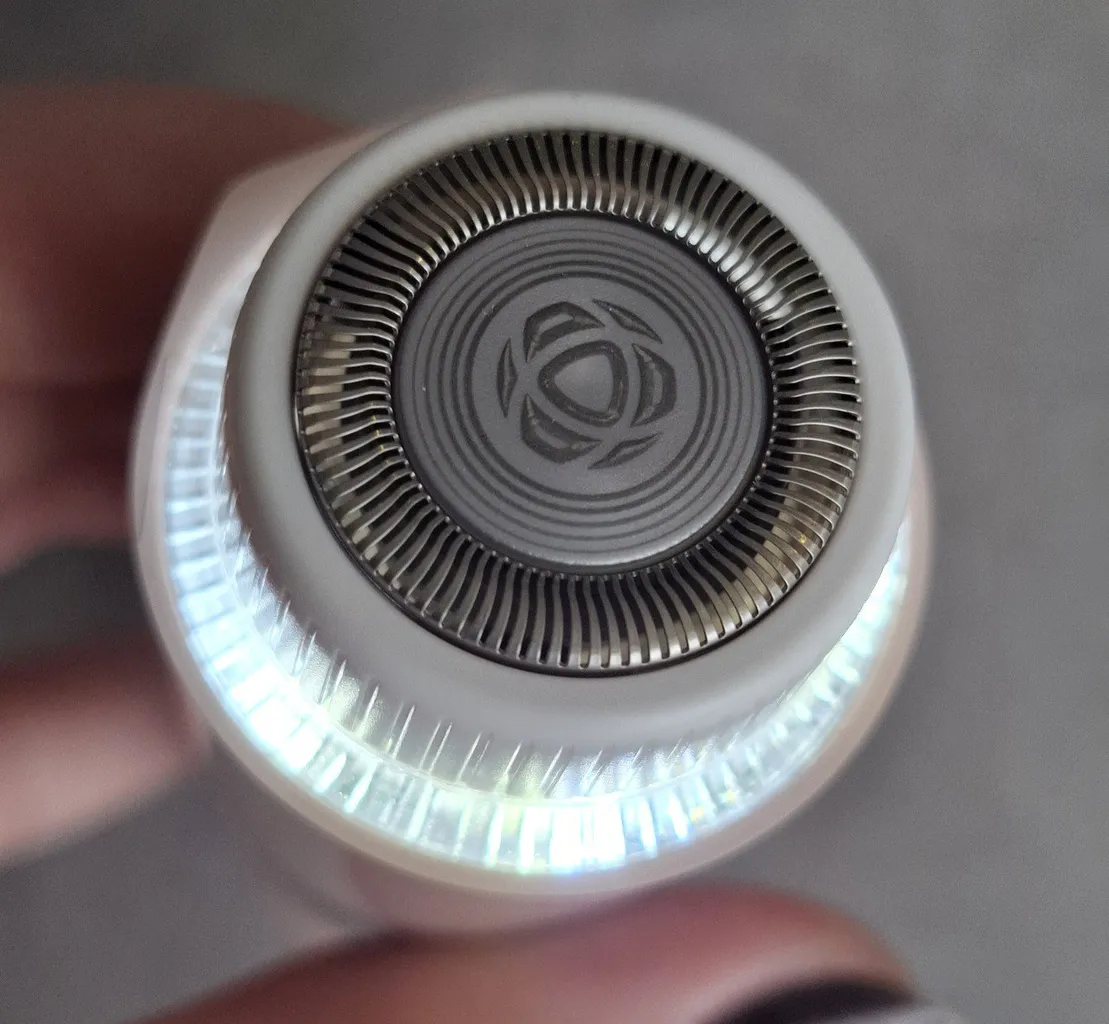 ماشین اصلاح موی صورت بانوان فیلیپس مدل BRR454