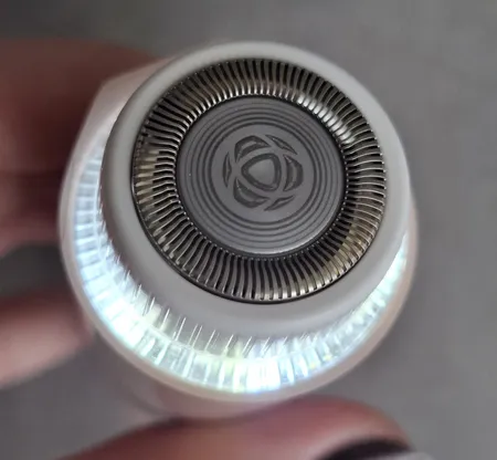 ماشین اصلاح موی صورت بانوان فیلیپس مدل BRR454