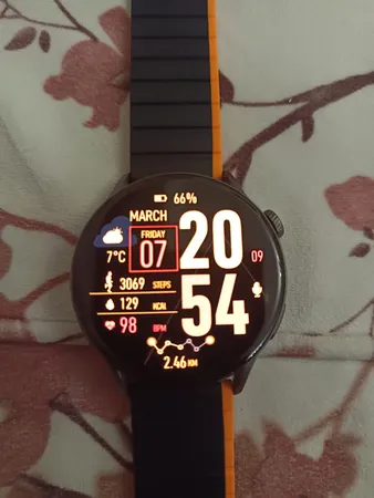 ساعت هوشمند گلوریمی مدل M2 MAX دارای قابلیت های صفحه نمایش رنگی، صفحه نمایش لمسی، قابلیت مکالمه از طریق بلوتوث بند سیلیکون