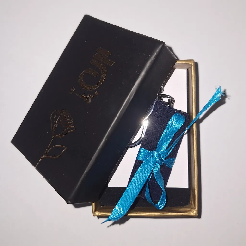 جاکلیدی گلسو مدل شکر خدا را که در پناه حسینم