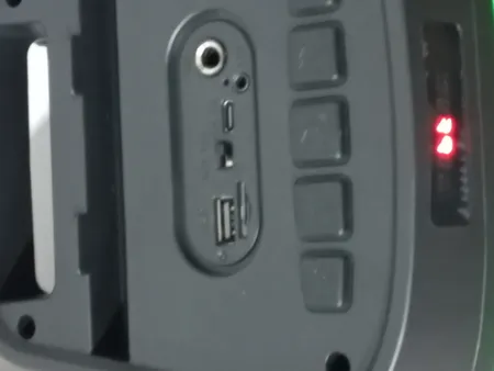 اسپیکر بلوتوثی مدل ZQS4246