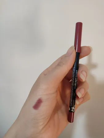 مداد لب گلدن رز شماره 532