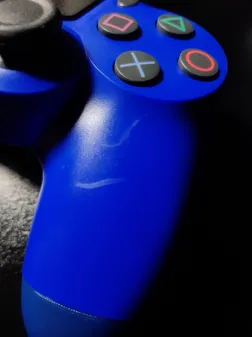 دسته بازی پلی استیشن ۴ مدل 2021