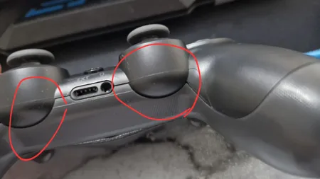 دسته بازی مدل DualShock 4