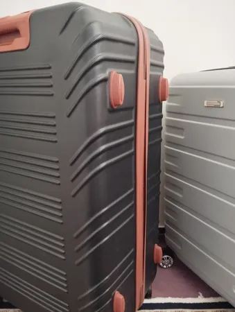 چمدان هاسونی مدل M6060 سایز بزرگ ارتفاع 75 سانتی متر