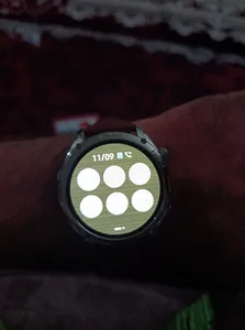 تجریه خرید ساعت هوشمند تی سی اچ مدل TCH HD1 3D Hero1 دارای قابلیت های کنترل موسیقی (Music Player)، قابلیت مکالمه از طریق بلوتوث، پشتیبانی از زبان فارسی در منو و سیستم‌عامل، قابلیت تغییر طرح ساعت یا تم بند چرم مصنوعی