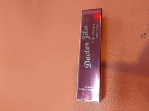 تجریه خرید بالم لب دکتر ژیلا مدل soothing مجموعه 12 عددی