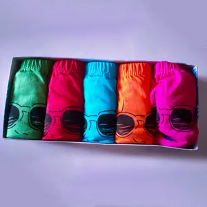 تجریه خرید شورت زنانه آوین مدل چاپی کد 10 مجموعه 6 عددی