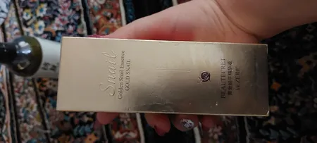 سرم آبرسان ونزن مدل عصاره حلزون و طلا حجم 100 میلی لیتر