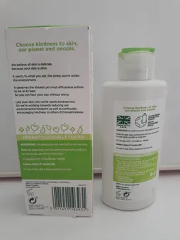 کرم مرطوب‌کننده سیمپل مدل light حجم 125 میلی‌لیتر