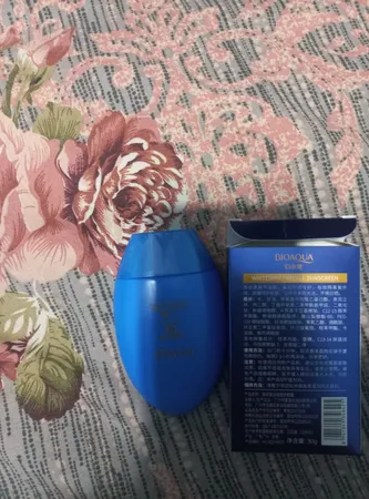 کرم ضد آفتاب بی رنگ بیو اکوا SPF 35 مدل TONE ‌محافظ UVA ،UVB ، ضد حساسیت، مناسب انواع پوست‌ معمولی و حساس حجم 35 میلی‌لیتر