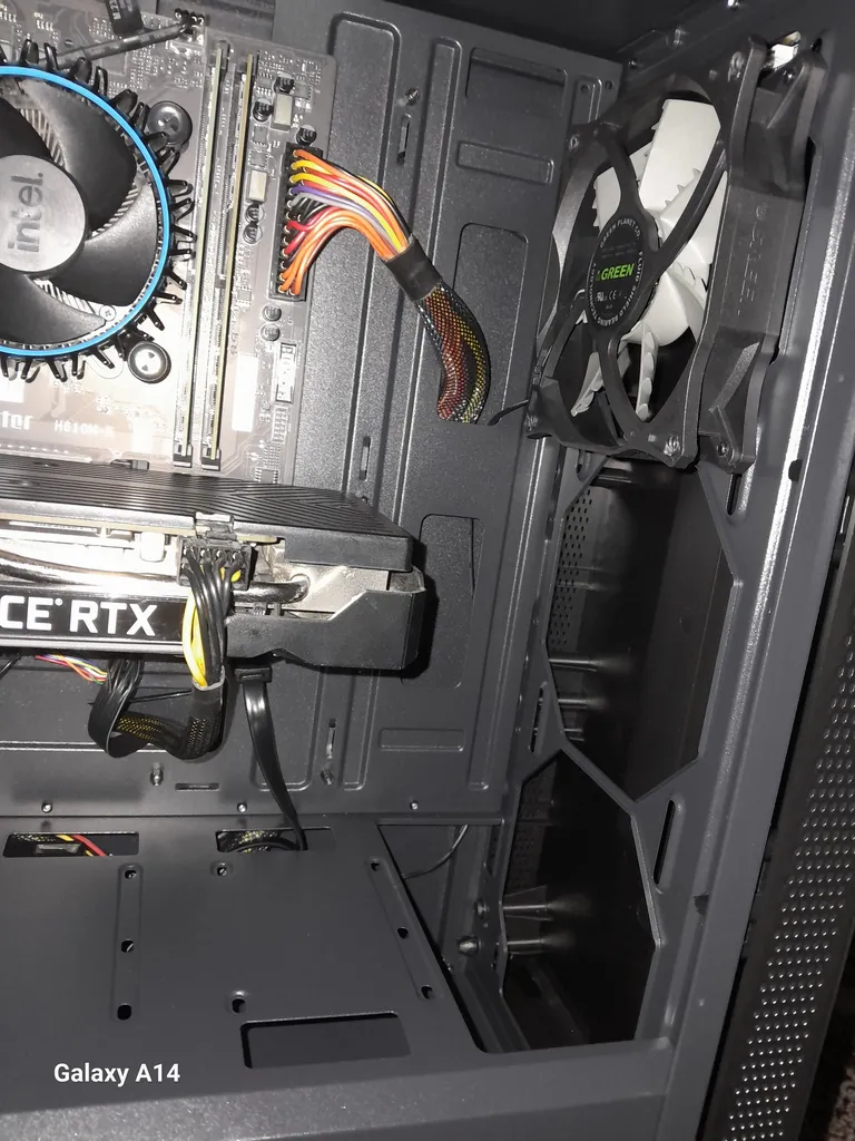 کیس کامپیوتر گرین مدل Hiwa Plus