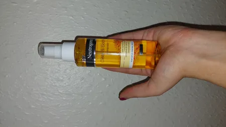 تونر پوست نوتروژینا مدل زردچوبه حجم 125 میلی لیتر