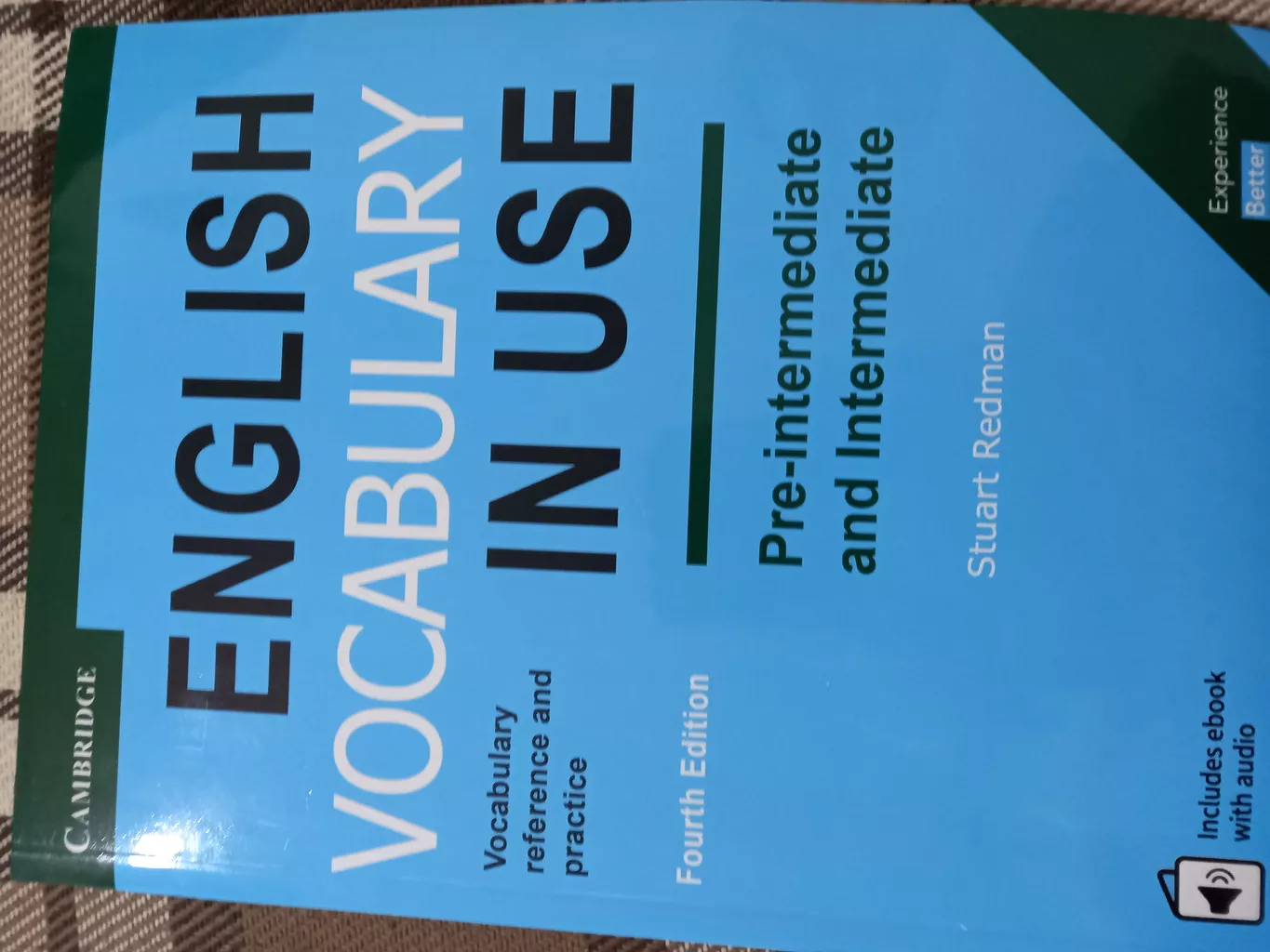 کتاب English vocabulary in use Preintermediate and intermediate اثر Stuart Redman and Lynda Edwards انتشارات کمبریج