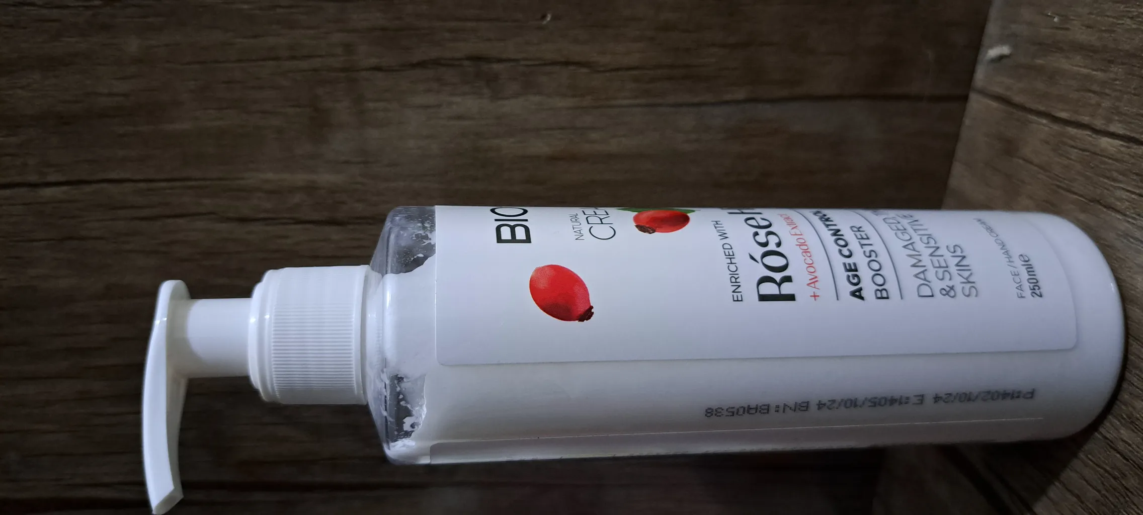 کرم مرطوب کننده بیول مدل رزهیپ حجم 250 میلی لیتر