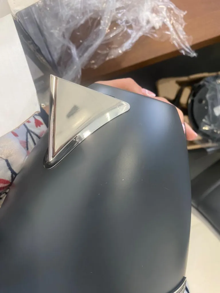 کتری برقی دلونگی مدل Argento Flora KBX3016