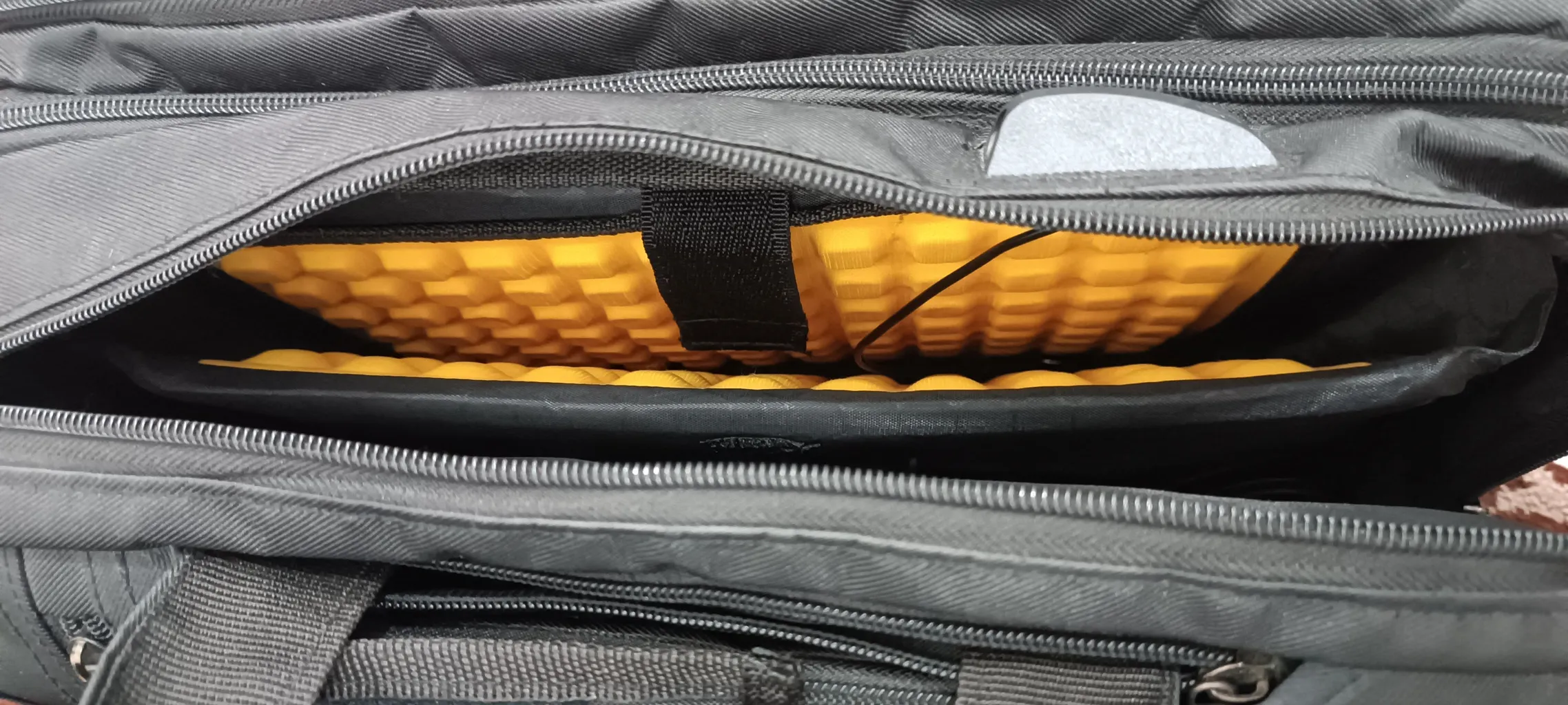 کیف لپ تاپ مدل MG-02 مناسب برای لپ تاپ تا 15.6 اینچ