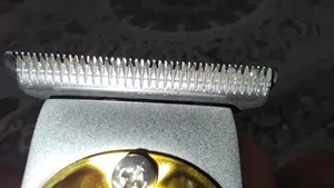 تجریه خرید ماشین اصلاح موی صورت و بدن وی جی ار مدل V-188