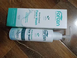 تجریه خرید ژل شستشوی صورت فاربن مدل چای سبز حجم 200 میلی لیتر