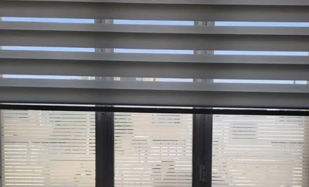 شیشه مات کن طرح کرکره ای کد 1012