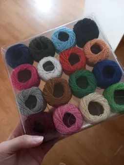 نخ گلدوزی مدل 005 بسته 16 عددی