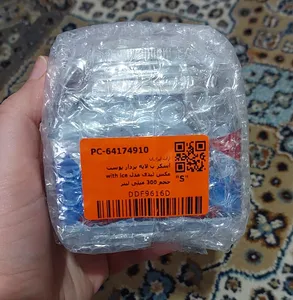 تجریه خرید اسکراب لایه بردار پوست مکس لیدی مدل with ice حجم 300 میلی لیتر