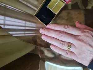 تجریه خرید انگشتر طلا 18 عیار زنانه مایا ماهک مدل MR0671 گره بینهایت سایز 53