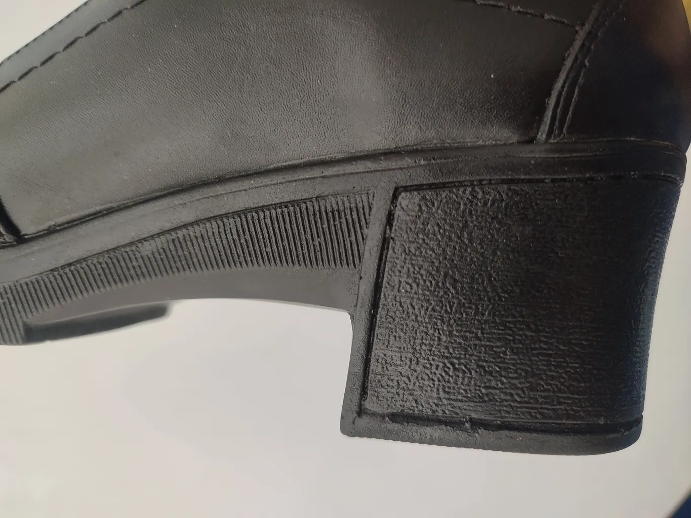 کفش زنانه چرم عطارد مدل طبی چرم طبیعی کد SH43