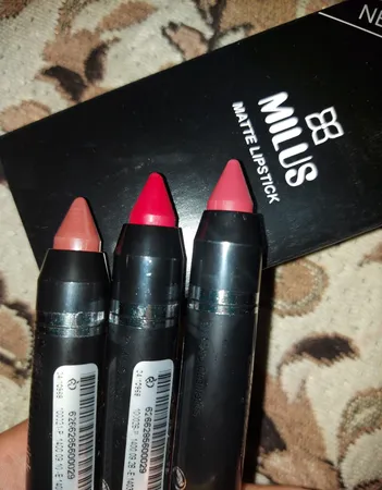 رژ لب مدادی میلوس مدل MIS2 مجموعه 6 عددی