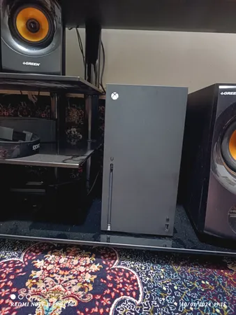 کنسول بازی مایکروسافت مدل Xbox Series X ظرفیت 1 ترابایت به همراه دسته اضافی